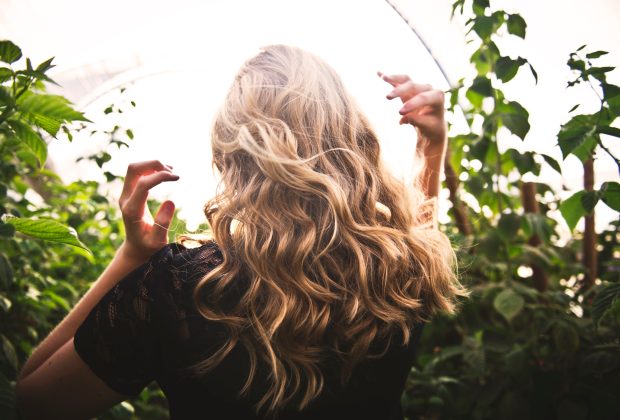 Prestylery do włosów: Sekret pięknych fryzur na wyciągnięcie ręki